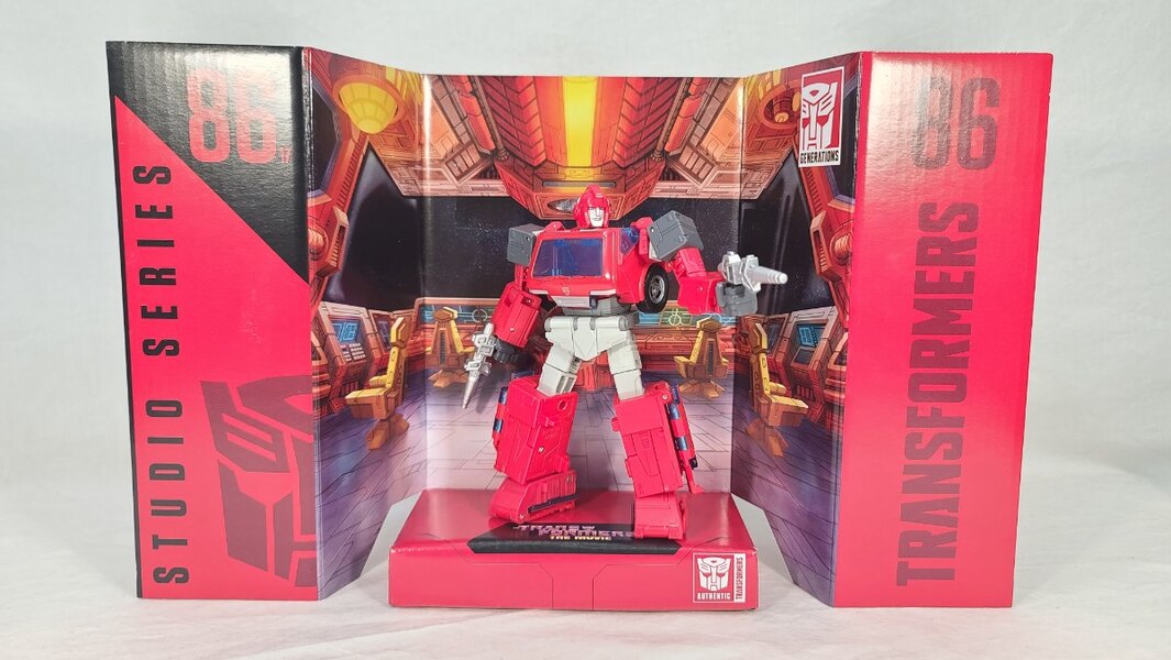 Image Of TF Collector Studio Series 86 Ironhide Review  (10 of 11)